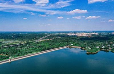 兼顧環(huán)境保護與旅游開發(fā) 成都三岔湖景區(qū)打造特色天府新樂園